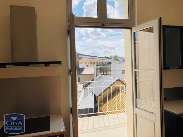 Appartement à louer 3 pièces 65.55m² Poitiers (86000)