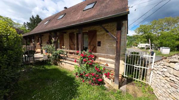 Maison ancienne - Montignac-lascaux En Périgord Noir, maison en pierre de 180 m² avec jardin au Lardin-Saint-Lazare.