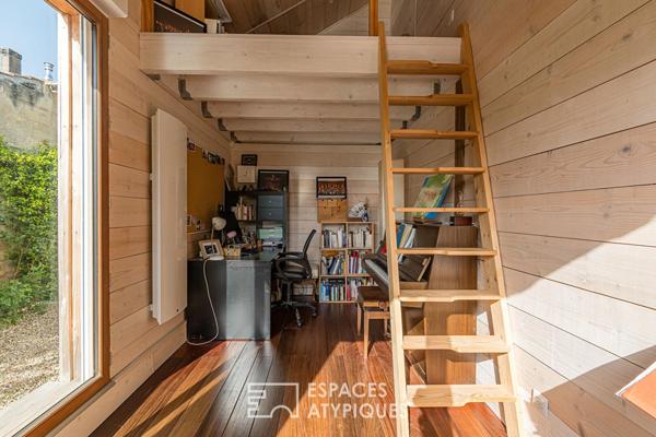 Maison en pierre avec piscine et dépendance