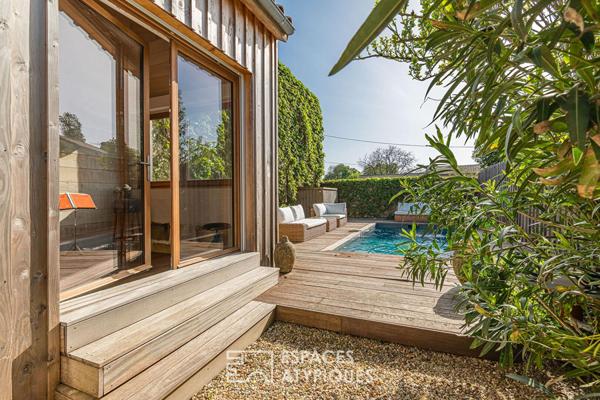 Maison en pierre avec piscine et dépendance