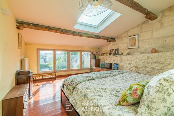 Maison en pierre avec piscine et dépendance