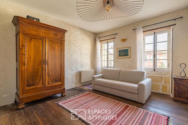 Maison en pierre avec piscine et dépendance