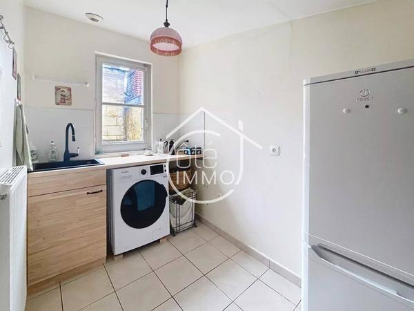 BORDEAUX - Grand appartement T3 en pierre