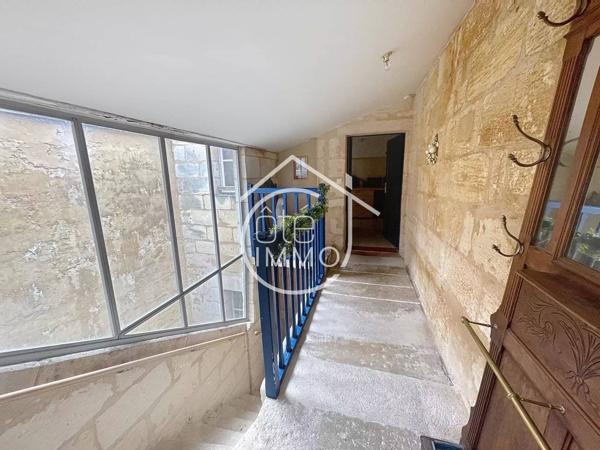 BORDEAUX - Grand appartement T3 en pierre