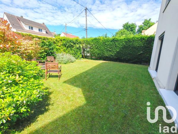 House for sale 8 rooms 204 m² Villemoisson-sur-Orge