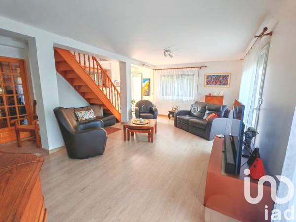 House for sale 8 rooms 204 m² Villemoisson-sur-Orge