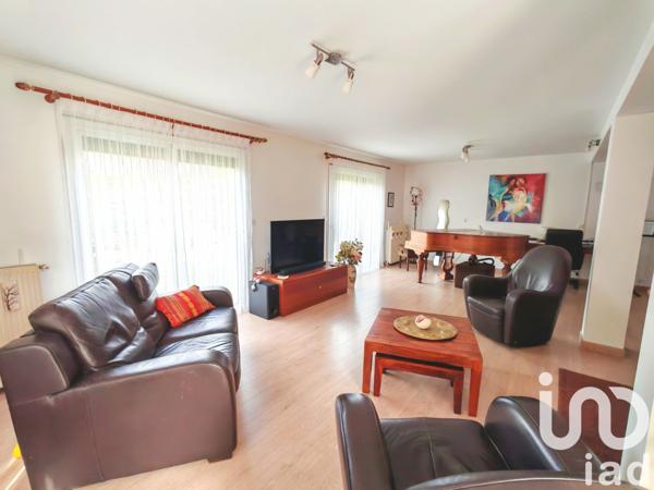 House for sale 8 rooms 204 m² Villemoisson-sur-Orge