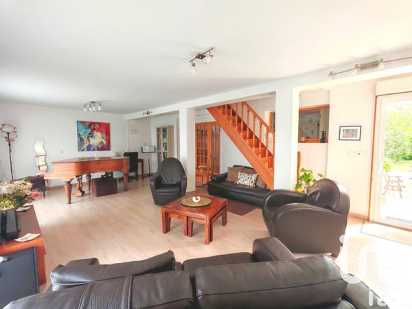 House for sale 8 rooms 204 m² Villemoisson-sur-Orge