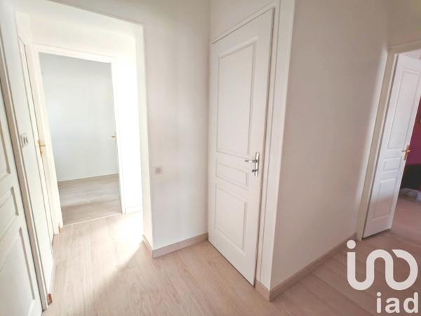 House for sale 8 rooms 204 m² Villemoisson-sur-Orge