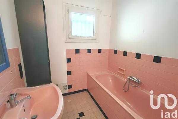 House for sale 8 rooms 204 m² Villemoisson-sur-Orge