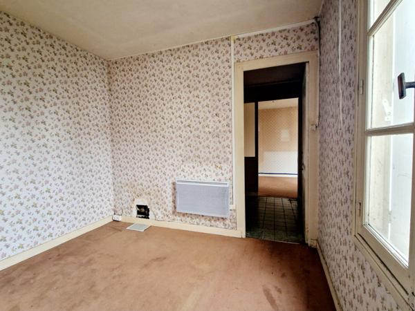 La Rochelle (17000) Échoppe de caractère à rénover – Fort potentiel à La Rochelle quartier Trompette