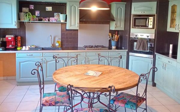 Maison à vendre    6 pièces •  Angoulême