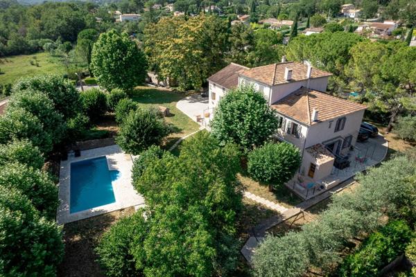 Immobilier Flayosc (83780) – Propriété 420m2 – 799 000 €