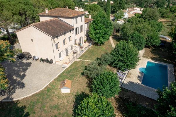 Immobilier Flayosc (83780) – Propriété 420m2 – 799 000 €