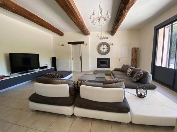 Immobilier Flayosc (83780) – Propriété 420m2 – 799 000 €