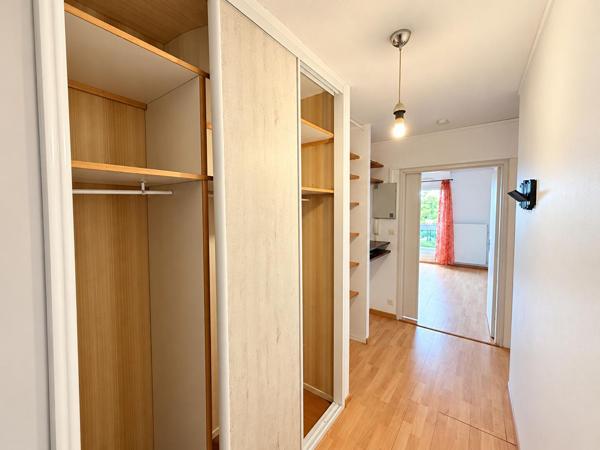 Appartement 2 pièces avec grand balcon, DPE C, vue dégagée sur les pins , parking à Pessac - Cap de Bos