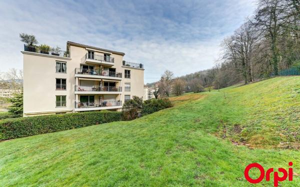 Appartement à vendre    4 pièces • 83,77 m2 Caluire-et-Cuire