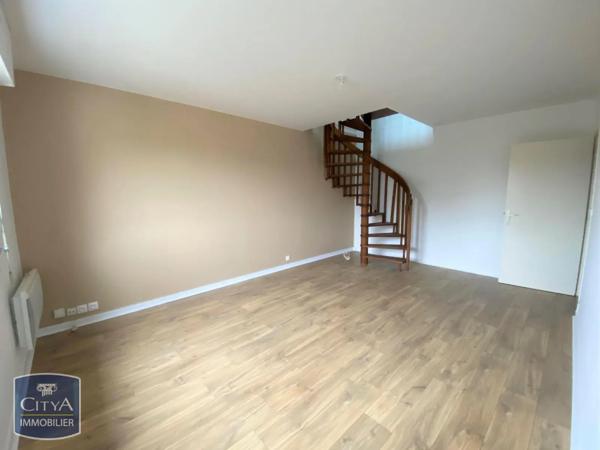 Appartement à louer 3 pièces 57.82m² Tours (37100)