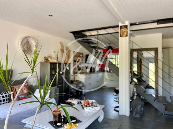 A VENDRE Villa TAUSSAT! Maison de ville 110m² rénovée en 2020 avec 3 chambres et terrasse au calme proche plage et port de Taussat LANTON TAUSSAT