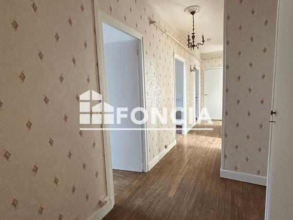 Location Appartement 3 pièces 73.18 m² - 38 RUE ROBERT SORBON Rethel 08300