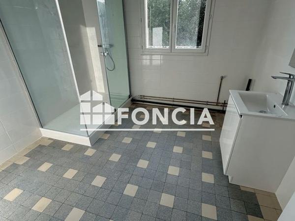 Location Appartement 3 pièces 73.18 m² - 38 RUE ROBERT SORBON Rethel 08300