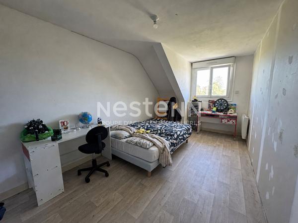 À vendre à NAIZIN - Maison familiale de 7 chambres sur 2855 m² de terrain clos et un sous-sol