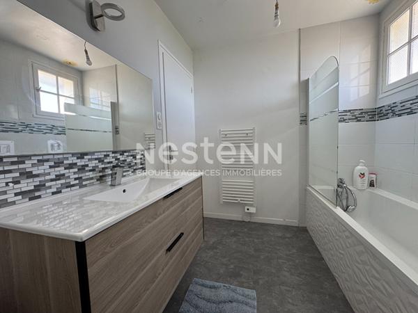À vendre à NAIZIN - Maison familiale de 7 chambres sur 2855 m² de terrain clos et un sous-sol