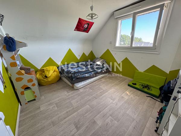 À vendre à NAIZIN - Maison familiale de 7 chambres sur 2855 m² de terrain clos et un sous-sol