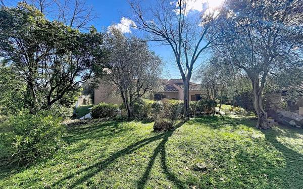 Maison à vendre    4 pièces • 131 m2 Roquefort-les-Pins