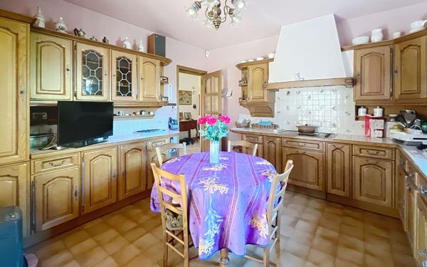 Maison à vendre    4 pièces • 131 m2 Roquefort-les-Pins