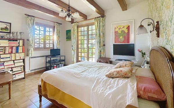 Maison à vendre    4 pièces • 131 m2 Roquefort-les-Pins