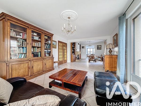 Maison à vendre 10 pièces 215 m² Villers-Marmery