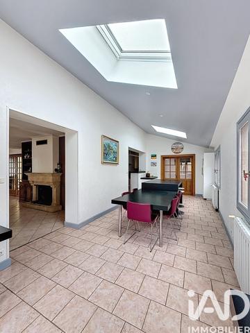 Maison à vendre 10 pièces 215 m² Villers-Marmery