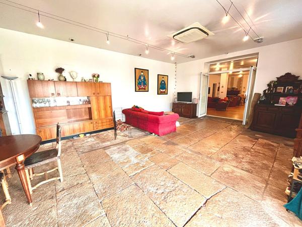 Ensemble Immobilier 1000 M²