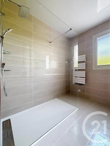 Maison à vendre  6 pièces - 153 m 2   GARAT  - 16