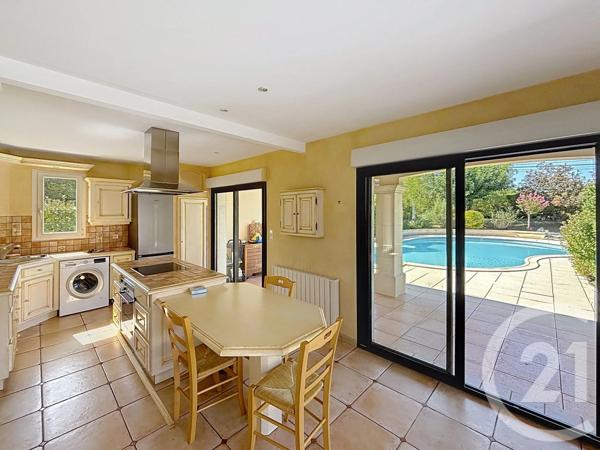 Maison à vendre  6 pièces - 153 m 2   GARAT  - 16