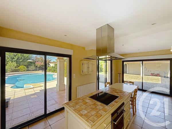 Maison à vendre  6 pièces - 153 m 2   GARAT  - 16