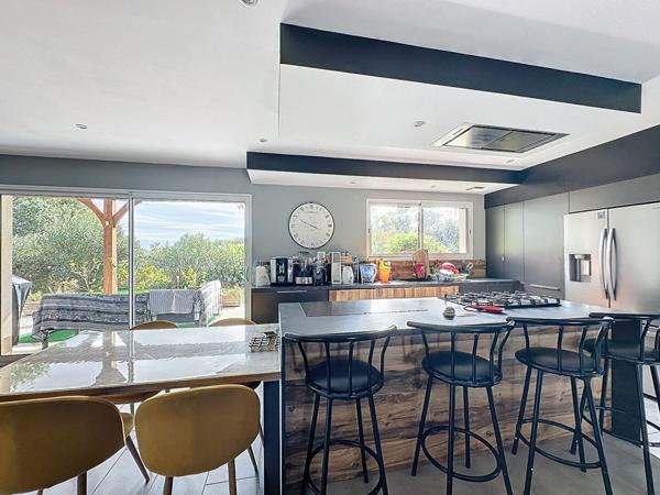 A Vendre propriété Malabat 142 m2 5 pièces 3 chambres