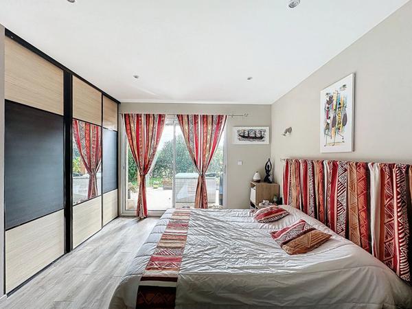 A Vendre propriété Malabat 142 m2 5 pièces 3 chambres