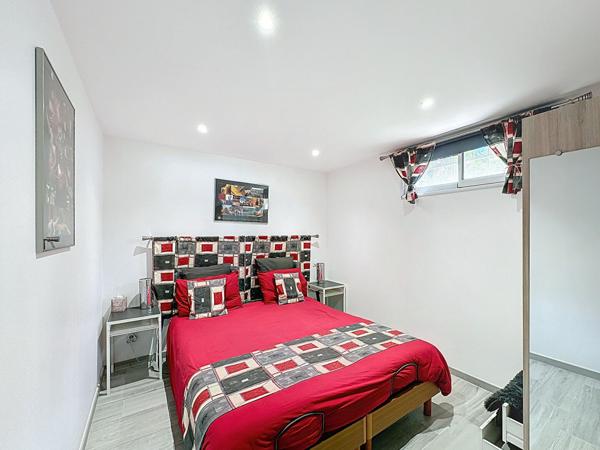 A Vendre propriété Malabat 142 m2 5 pièces 3 chambres