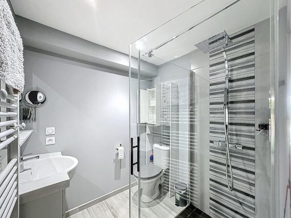 A Vendre propriété Malabat 142 m2 5 pièces 3 chambres