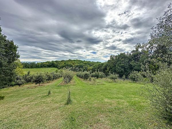 A Vendre propriété Malabat 142 m2 5 pièces 3 chambres