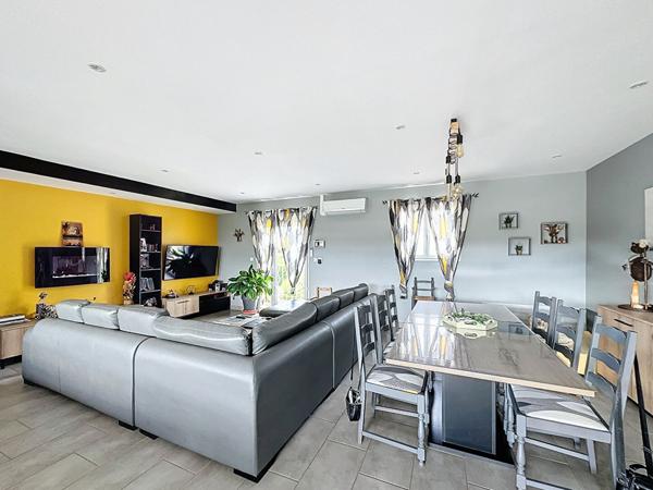 A Vendre propriété Malabat 142 m2 5 pièces 3 chambres