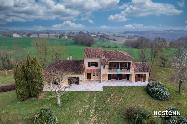 A Vendre Maison de 245 m² et sous-sol de 182 m² sur 2,3 hectares aux portes de Condom