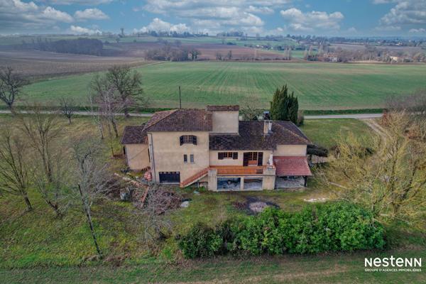 A Vendre Maison de 245 m² et sous-sol de 182 m² sur 2,3 hectares aux portes de Condom