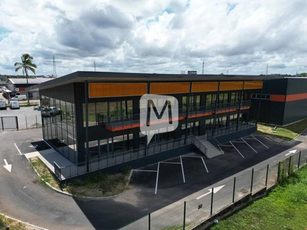 DPT GUYANE, à louer MATOURY Local/bureau de 76 m² au rez-de-chaussée et 1er étage