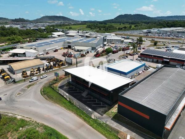 DPT GUYANE, à louer MATOURY Local/bureau de 76 m² au rez-de-chaussée et 1er étage