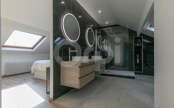 Maison à vendre    6 pièces •  Ormesson-sur-Marne