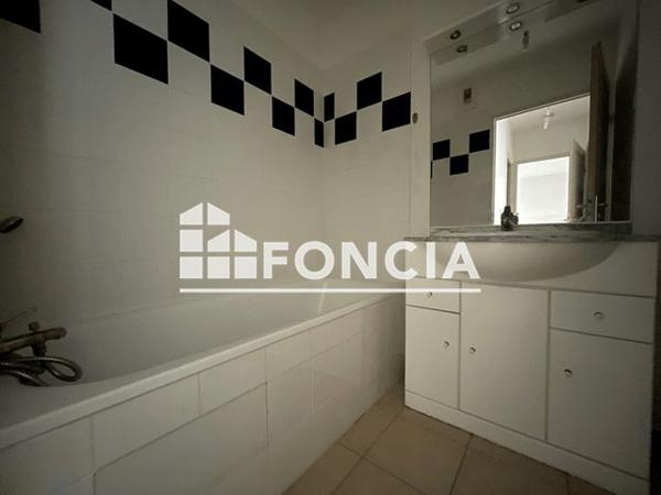 Location Appartement 2 pièces 44.65 m² - 45 RUE DU 24 FEVRIER Carcassonne 11000