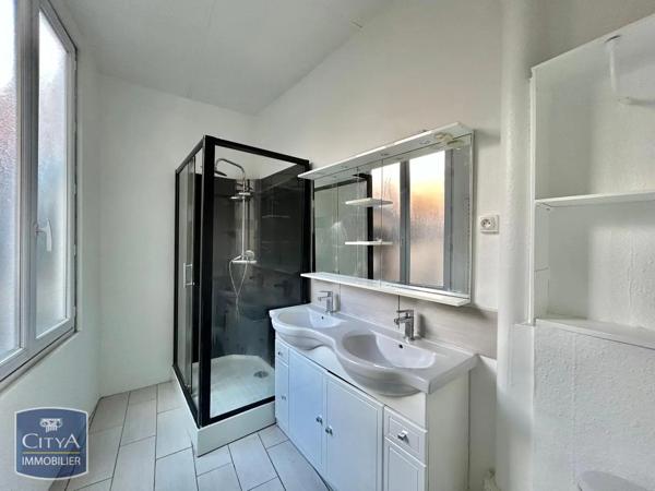 Appartement à louer 3 pièces 101.32m² Saint-Étienne (42100)